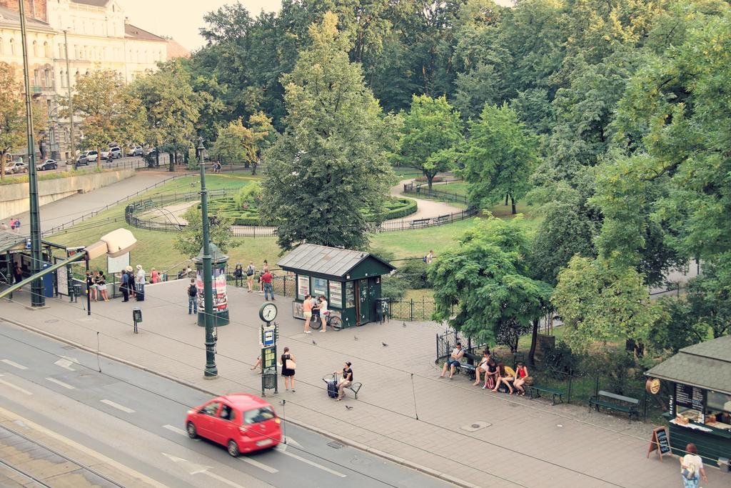 Grand Central Hostel Краков Экстерьер фото