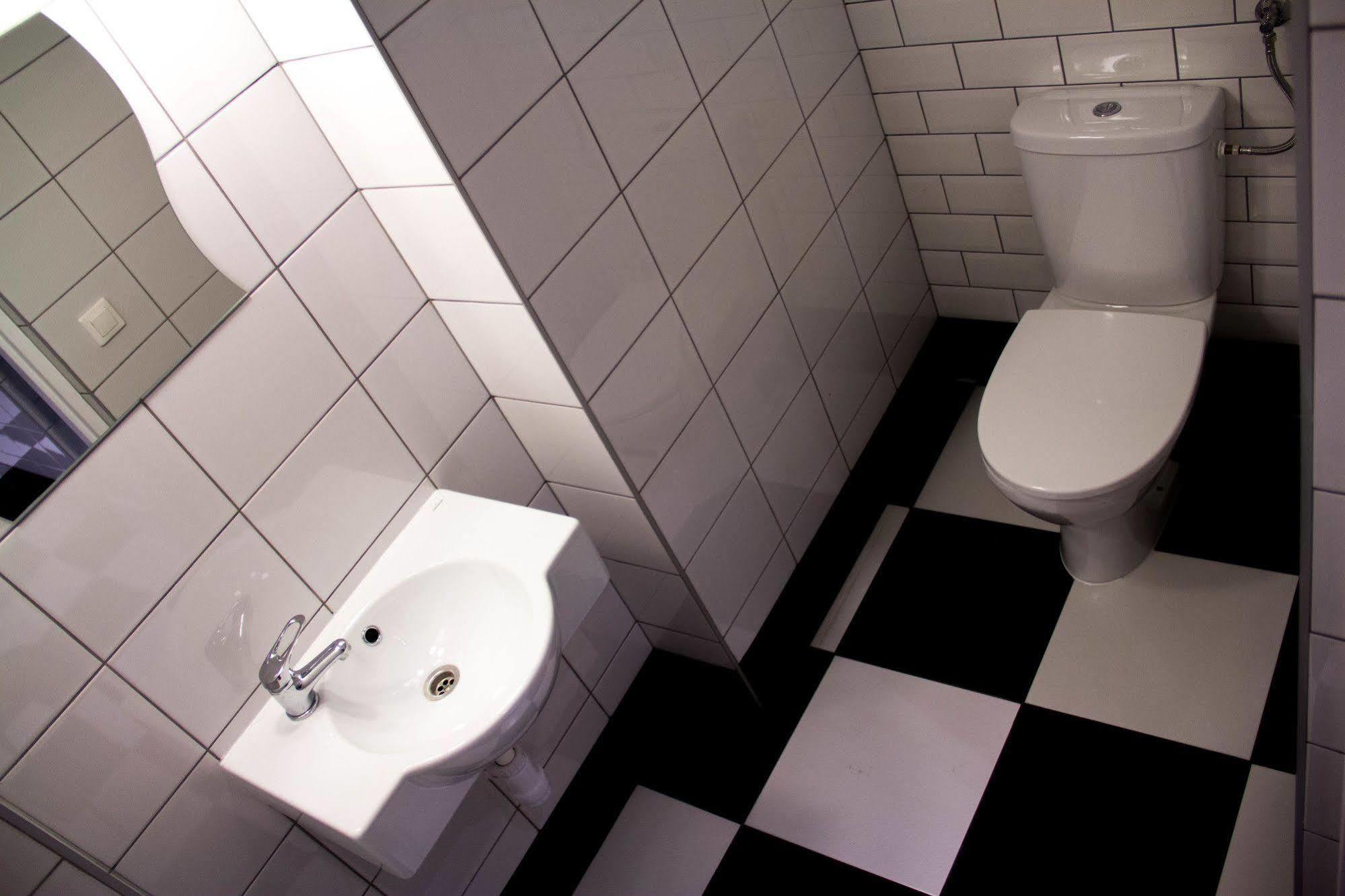 Grand Central Hostel Краков Экстерьер фото