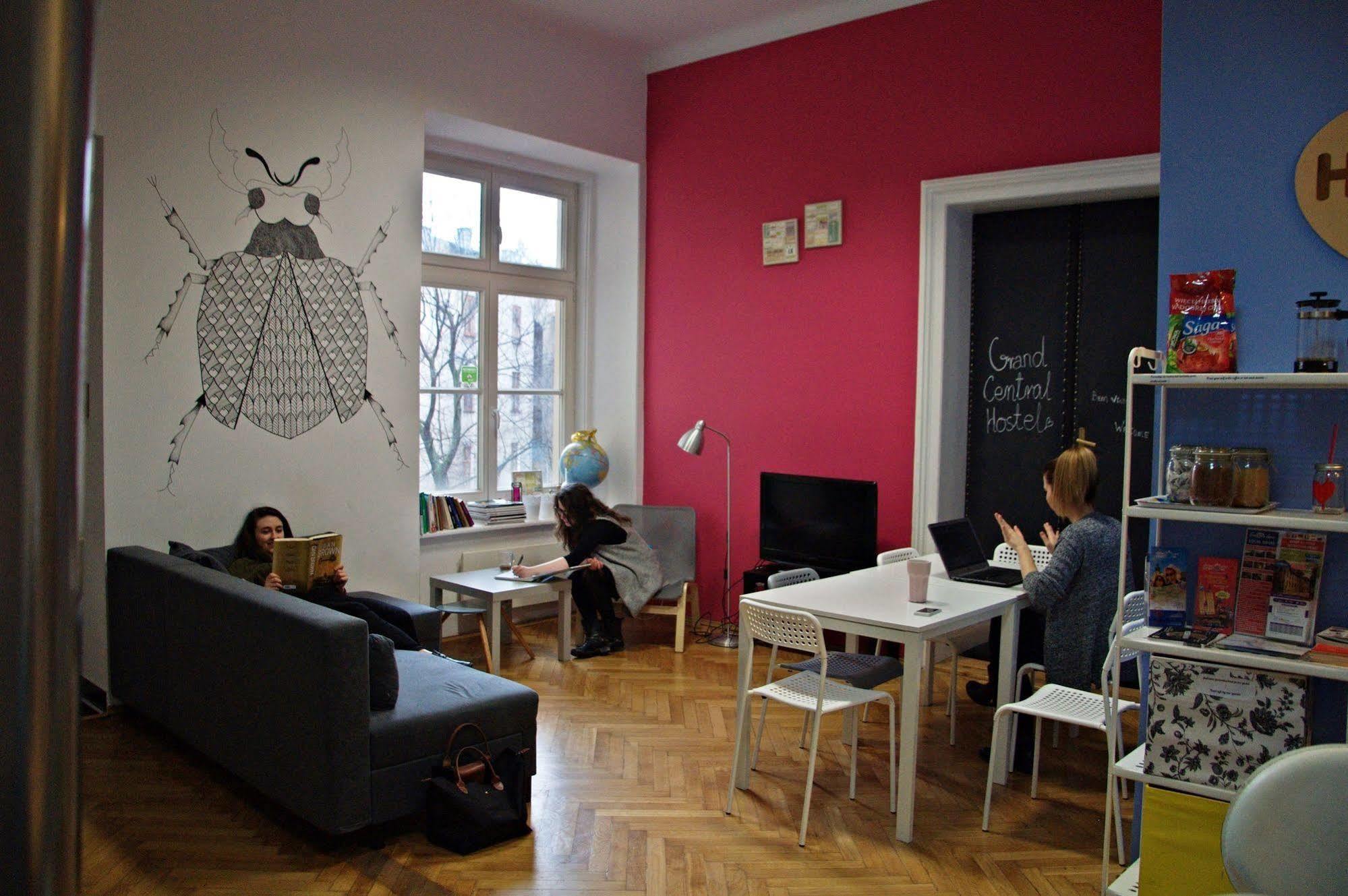Grand Central Hostel Краков Экстерьер фото